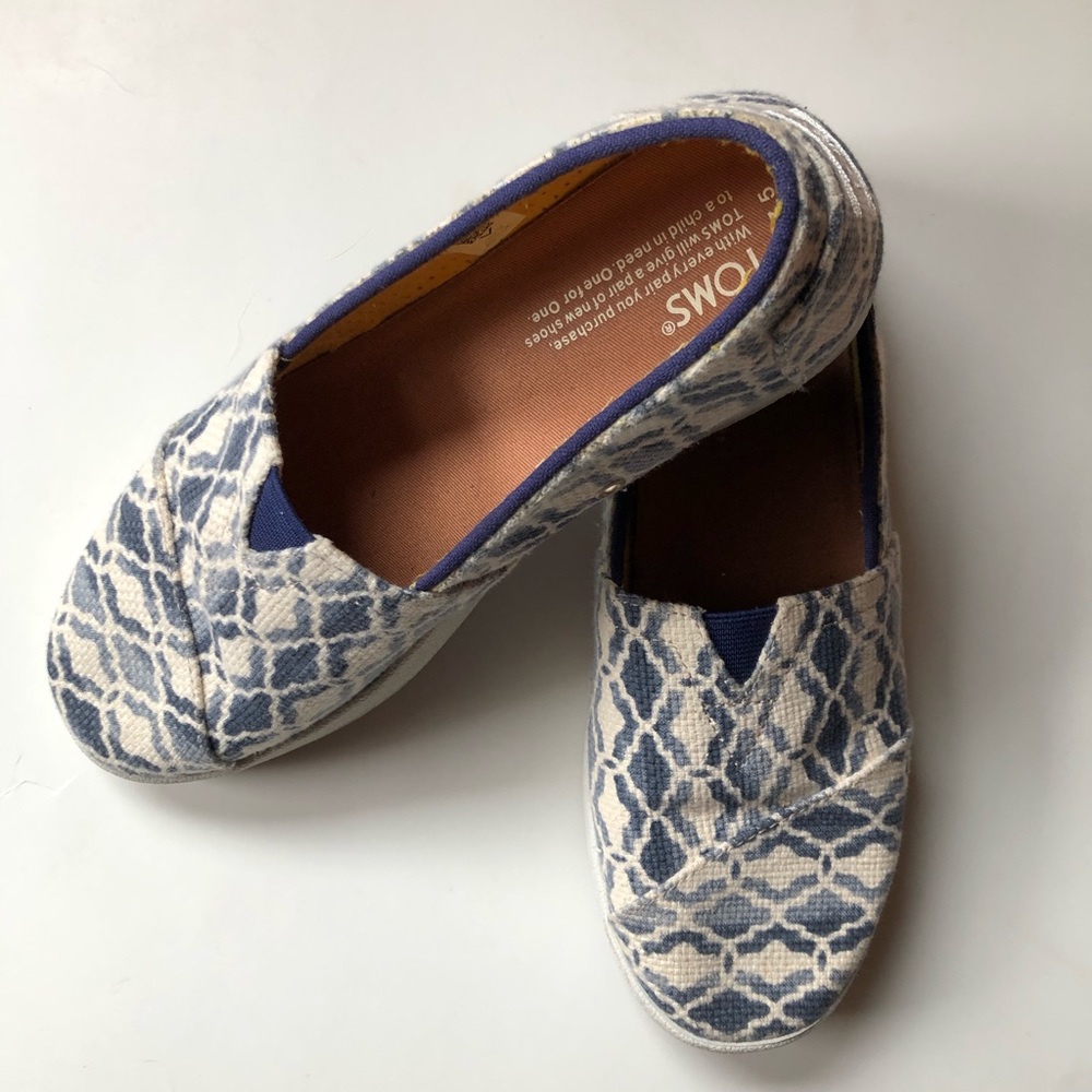 Toms Blue and White Slip ons Size 7.5.